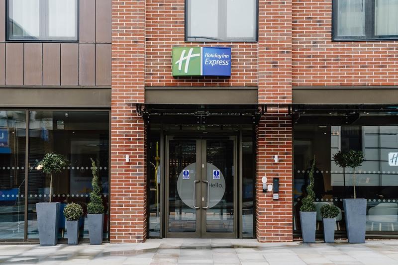 Holiday Inn Express Liverpool City Centre - Image 1