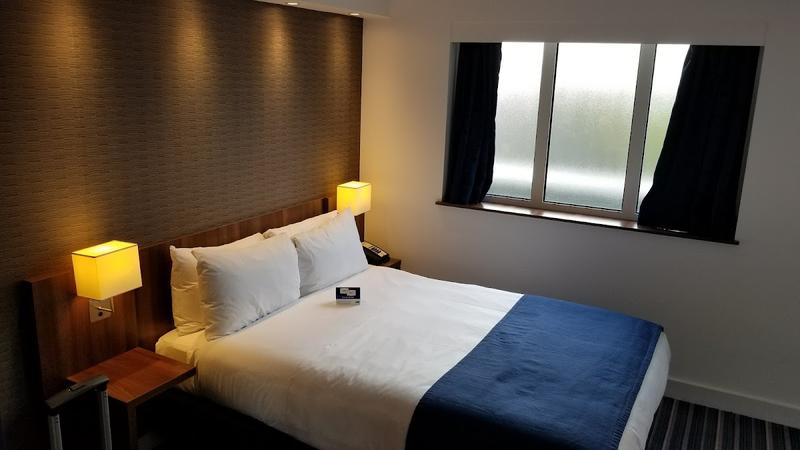 Holiday Inn Express London Vauxhall Nine Elms - Image 2