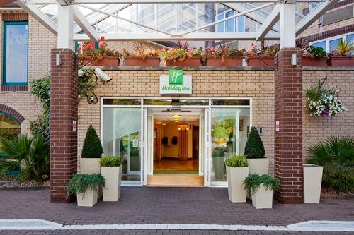 Holiday Inn Slough Windsor - Image 1