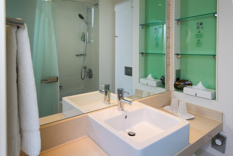 Holiday Inn Stevenage - Image 3