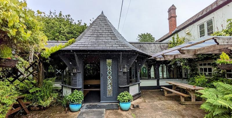 Hoops Inn - Image 1