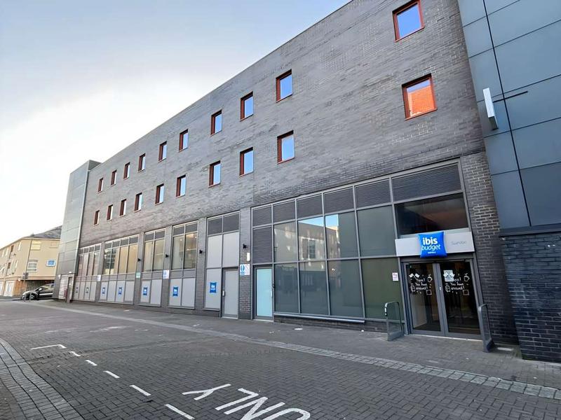 ibis Swindon - Image 1