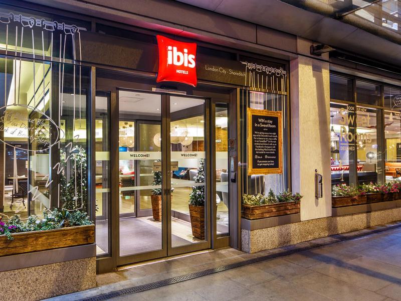 Ibis London City Hotel - Image 1