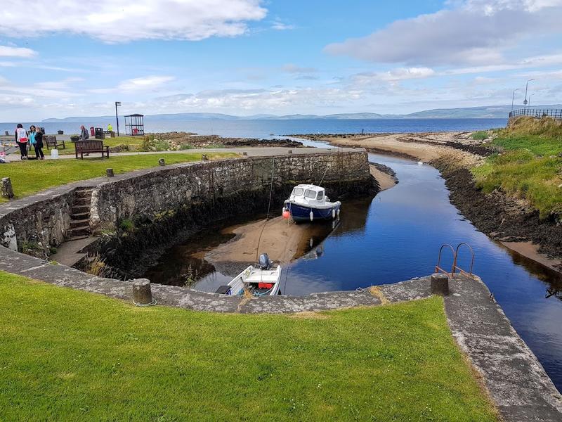Kinloch Hotel - Image 1