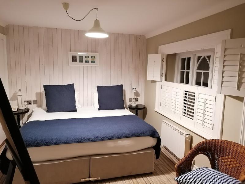 Les Douvres Hotel - Image 2