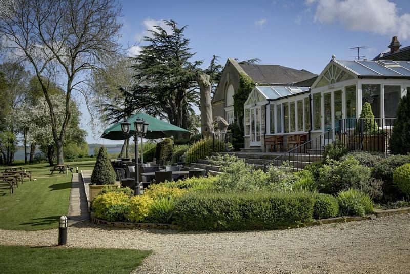 Normanton Park Hotel - Image 1
