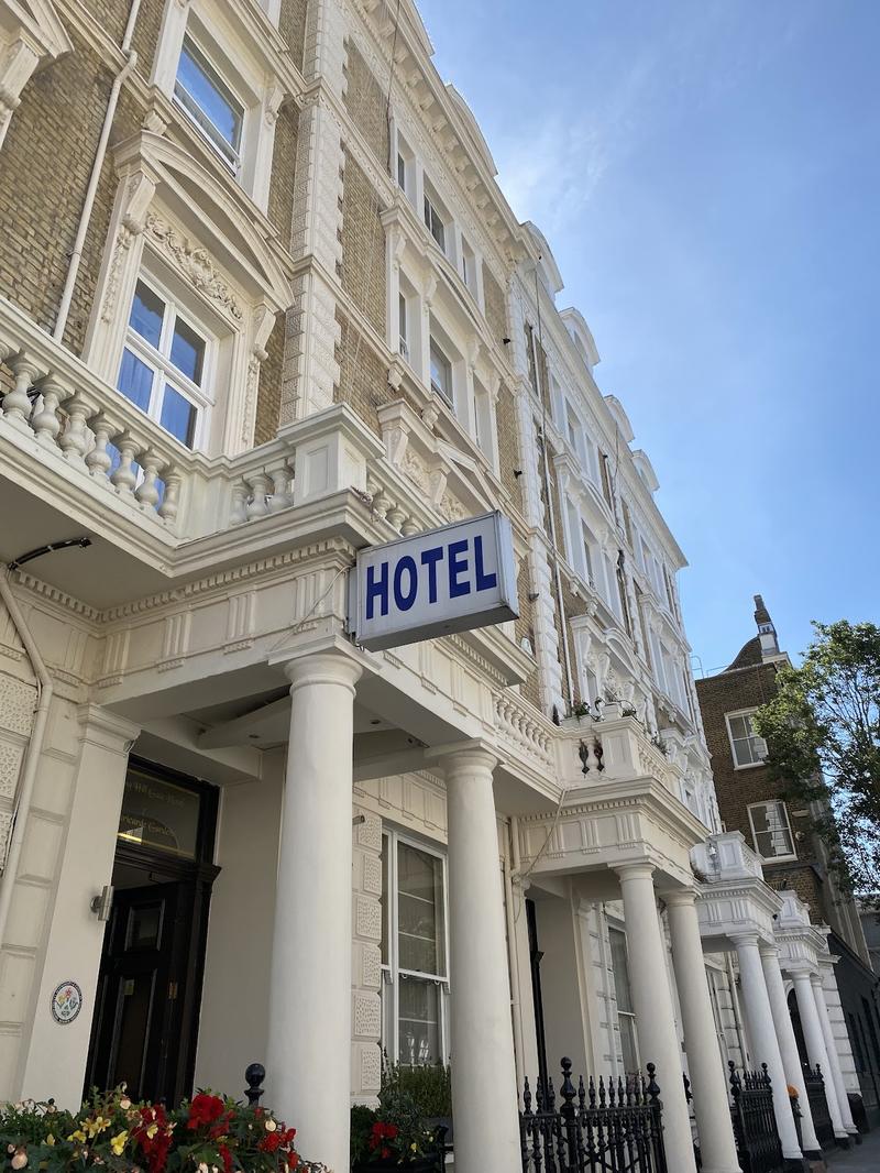 Notting Hill Gate Hotel - Image 1