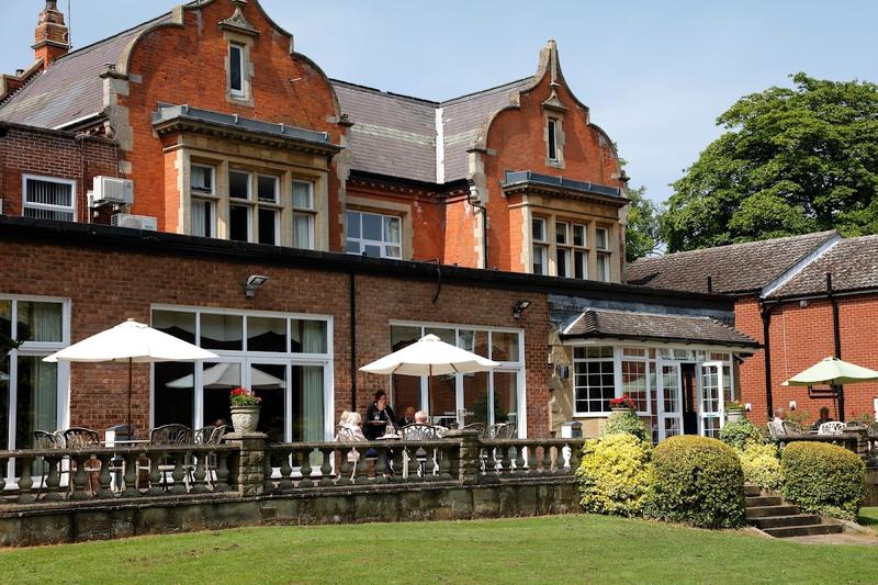 Oaklands Country House Hotel - Image 1