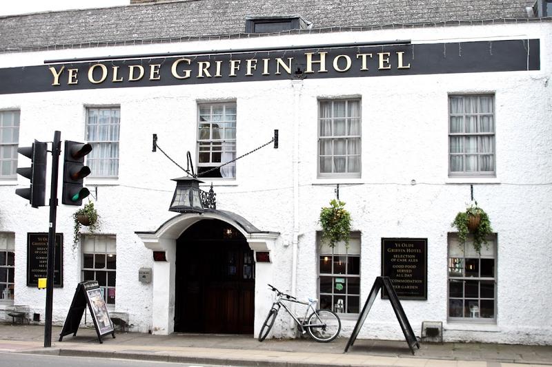 Old Griffin Hotel - Image 1
