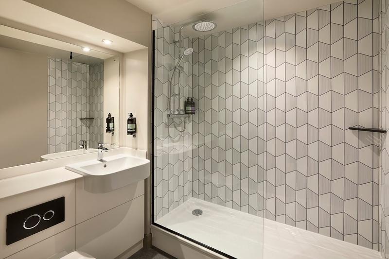Premier Inn London Twickenham Stadium thumbnail 3