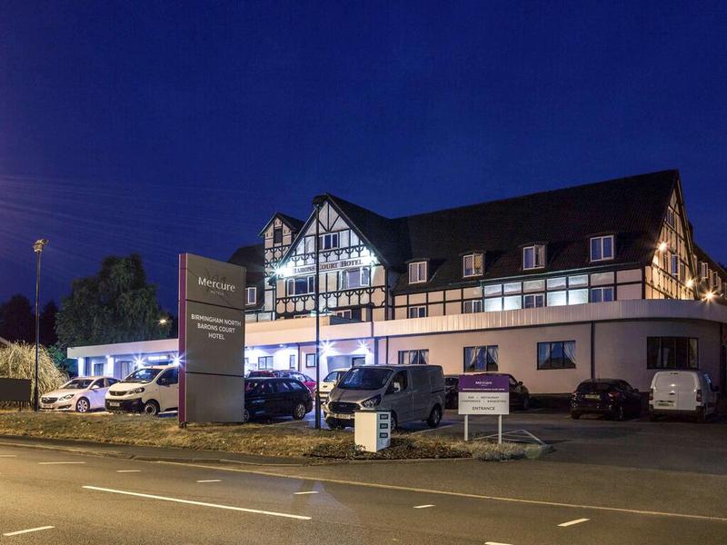 Quality Hotel Birmingham North - Image 1