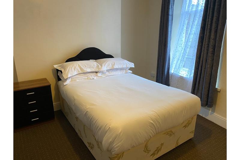 Roman Lodge Hotel - Image 1