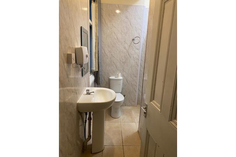 Roman Lodge Hotel - Image 2