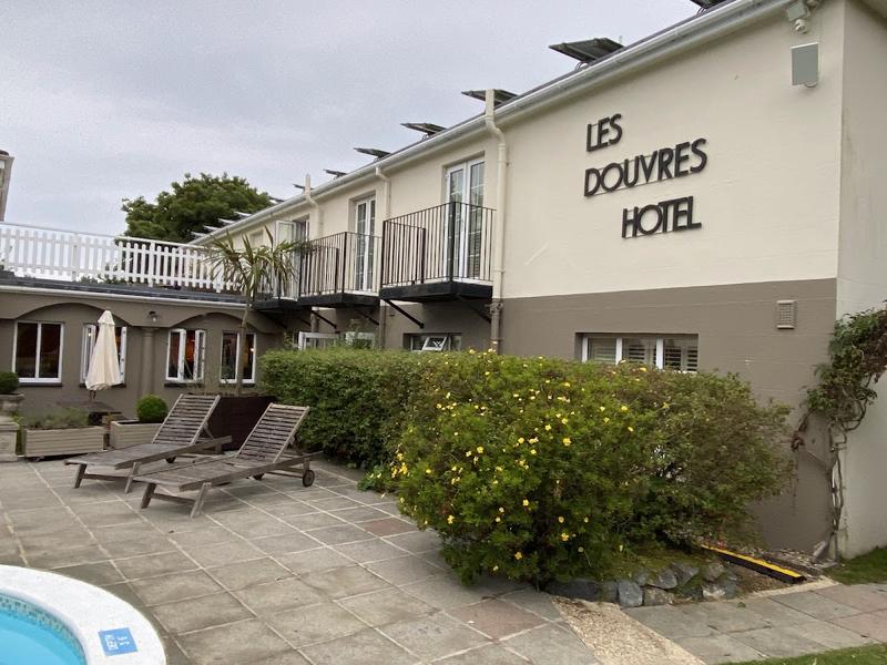 St Martin's Country Hotel - Image 1