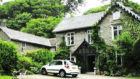 St Mary Mount Manor Hotel - Image 1