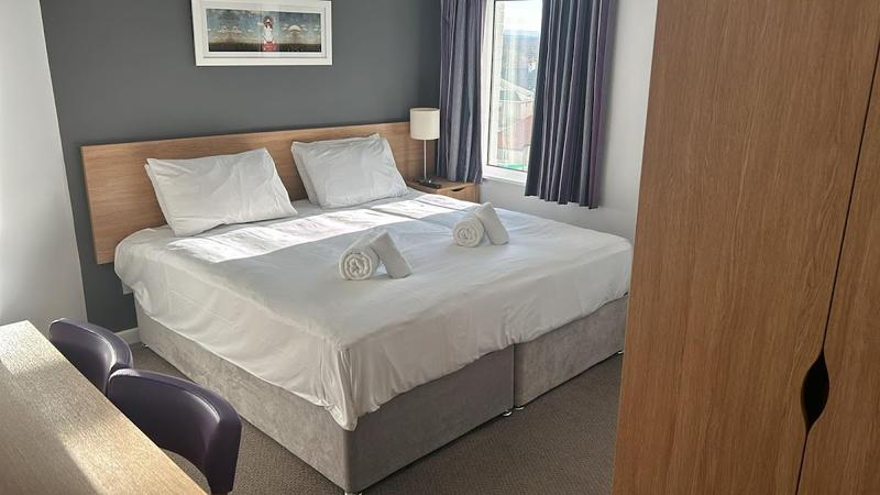 Strathmore Hotel thumbnail 2