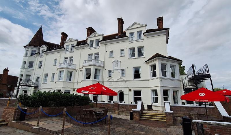 Thames Riviera Hotel - Image 1