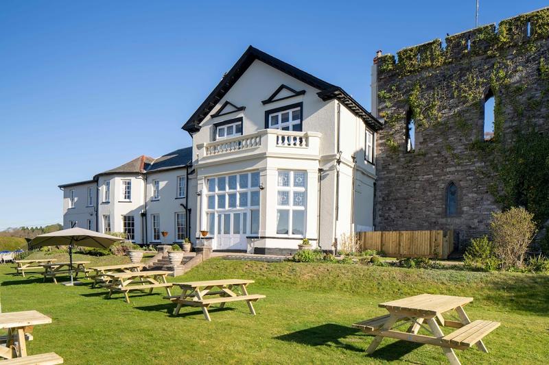The Castle of Brecon Hotel - Image 1