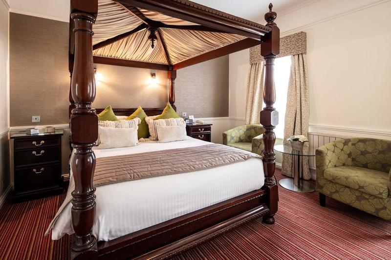 The Royal Hotel - Image 2