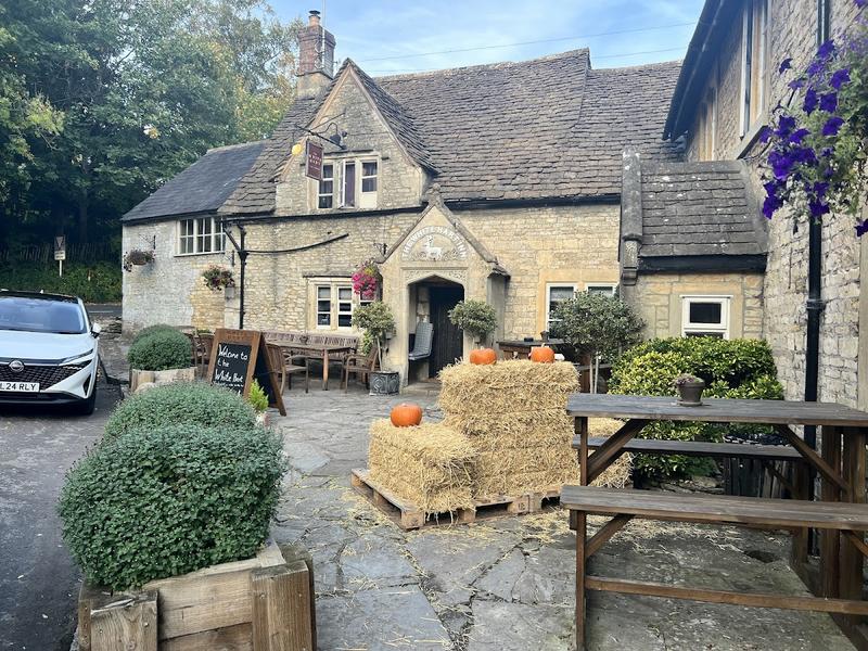 The White Hart thumbnail 3