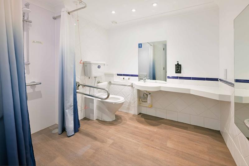 Travelodge Coventry - Image 3