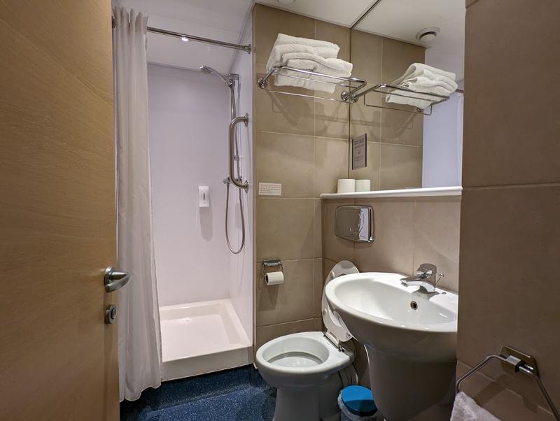 Travelodge Aldgate East thumbnail 3