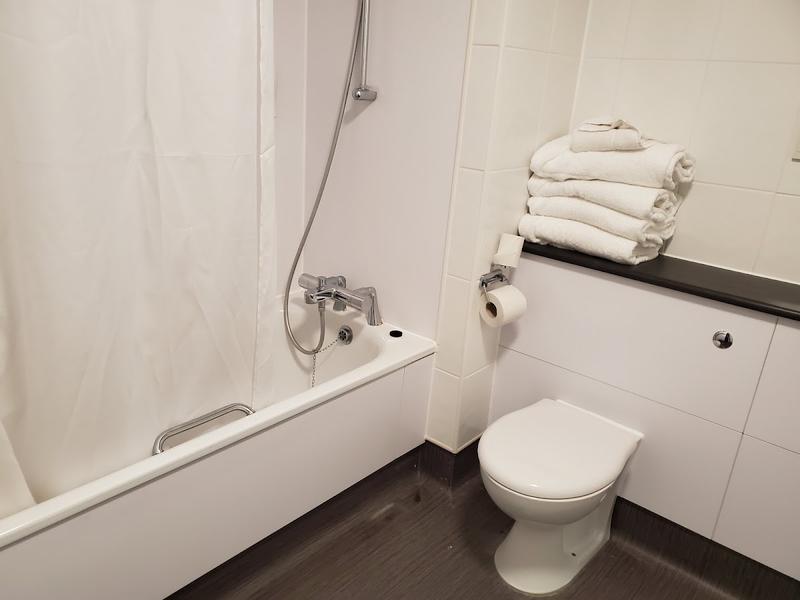 Travelodge Bath Royal York thumbnail 3