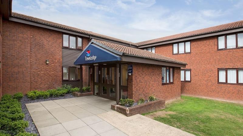 Travelodge Brentwood East Horndon - Image 1