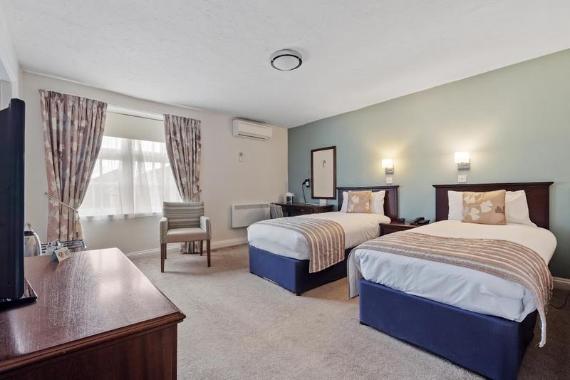 Wessex Royale Hotel thumbnail 2