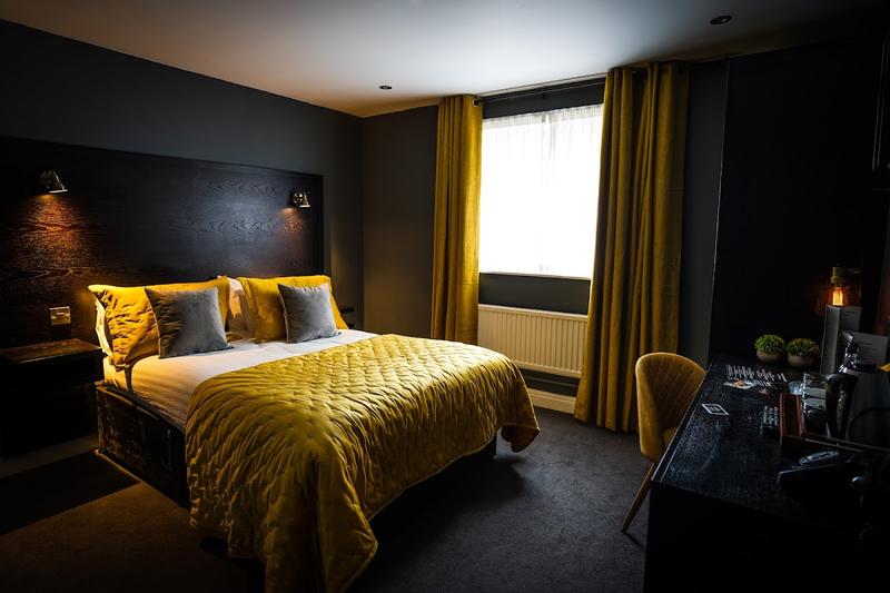 Ye Olde Vicarage Hotel - Image 2