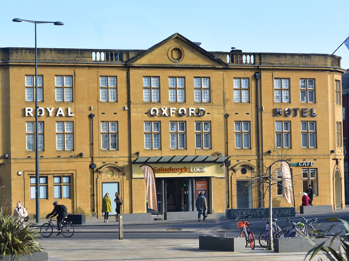 Royal Oxford Hotel - Image 1
